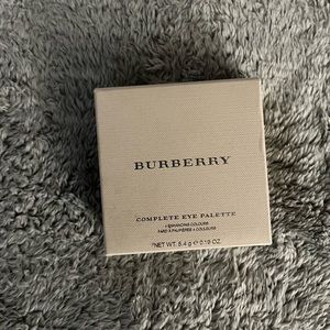 Brand new burberry eye pallet